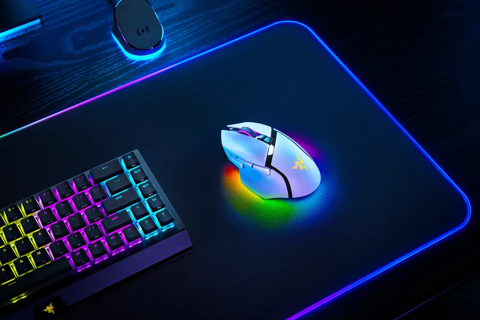Миша Razer Basilisk V3 Pro Wireless White (RZ01-04620200-R3G1) — фото 3