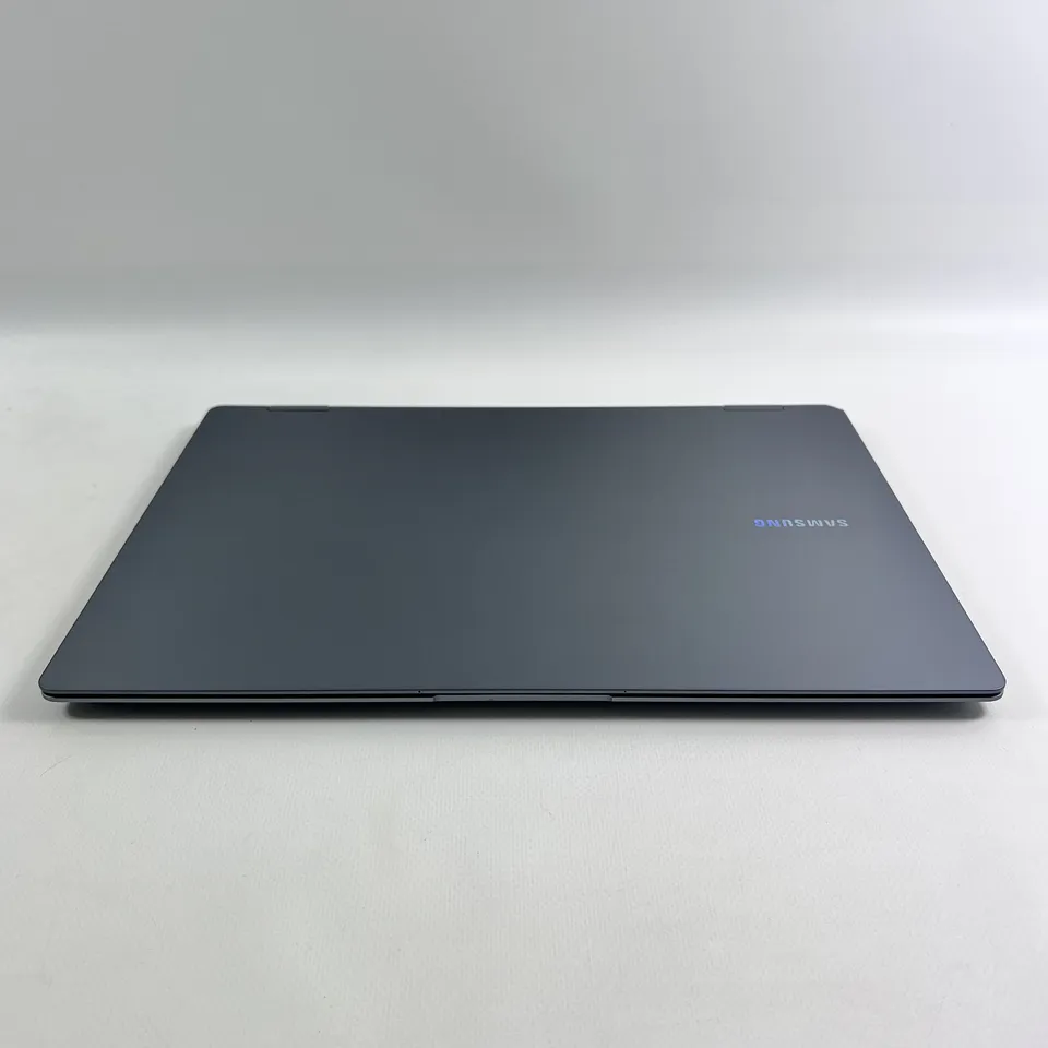 Samsung Galaxy Book5 Pro 360 16" — фото 2