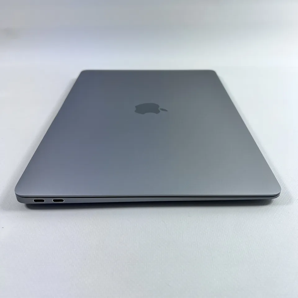 MacBook Air 13 2020 i5-1.1/16/256 Space Gray, батарея 79% — фото 3