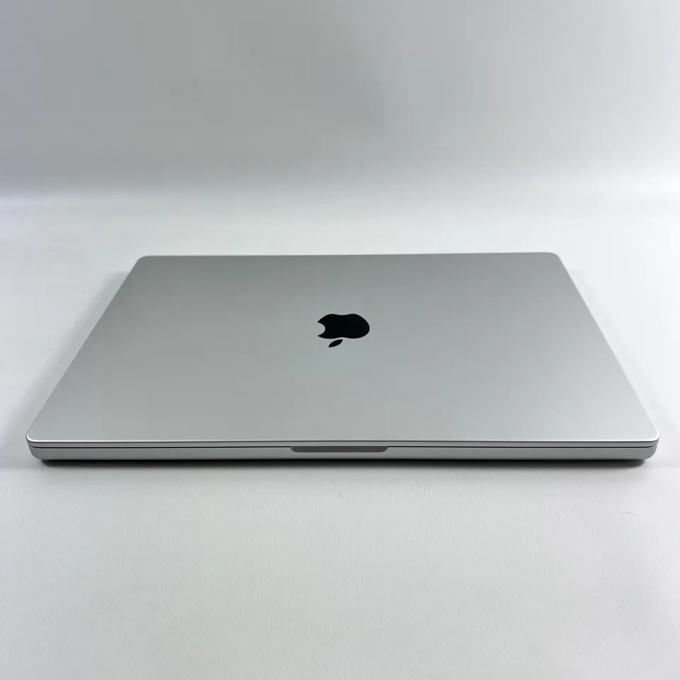 MacBook Pro 16 2021 M1 Pro/32/512 Silver, батарея 96% — фото 2