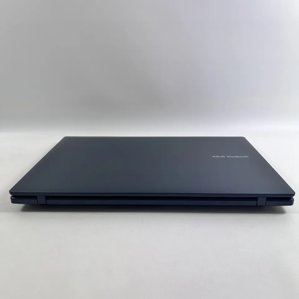 ASUS Vivobook 18 — фото 4