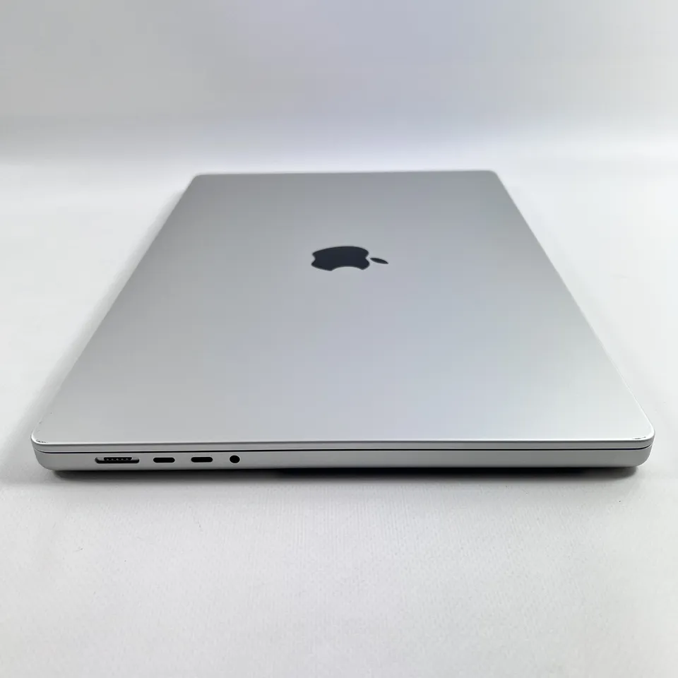MacBook Pro 16 2021 M1 Max/64/1TB Silver 10 CPU 24 GPU, батарея 81% — фото 3