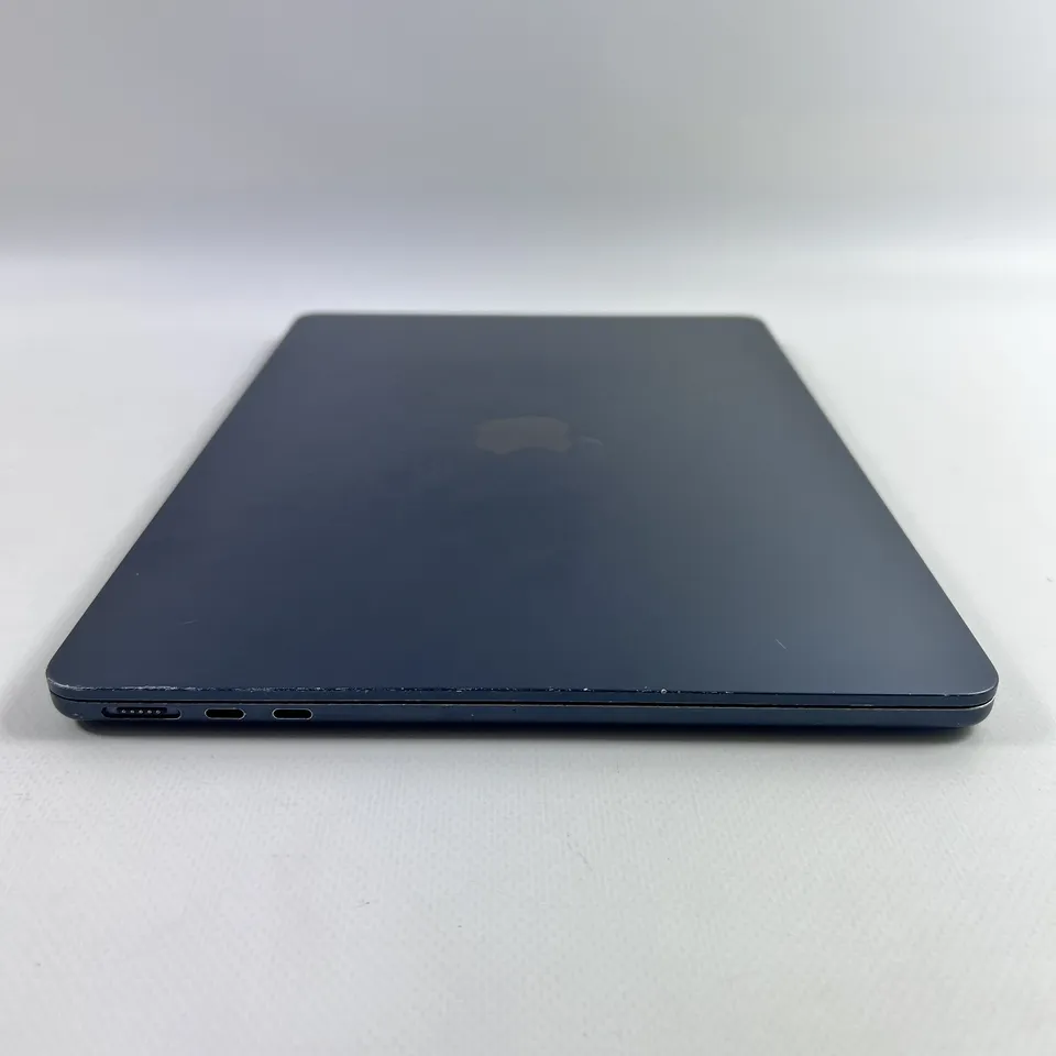 MacBook Air 13 2022 M2/24/1TB Midnight 8CPU 10GPU, батарея 87% — фото 3