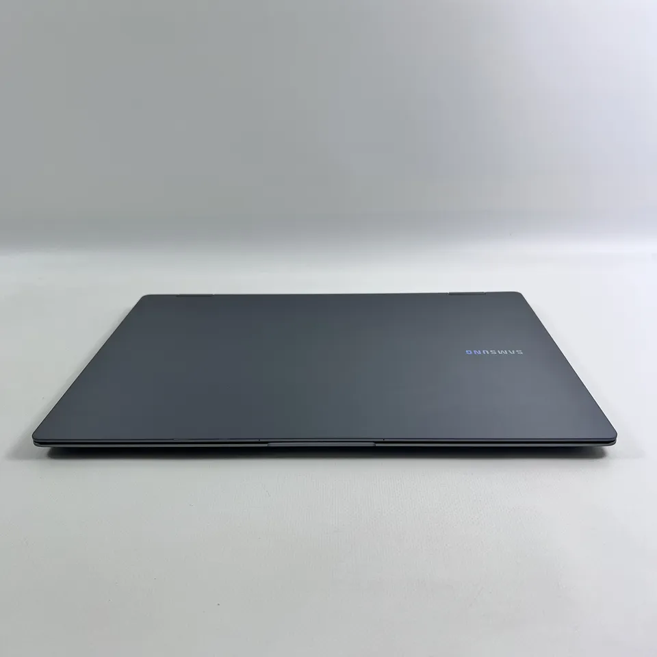 Samsung Galaxy Book5 Pro 360 16" — фото 2