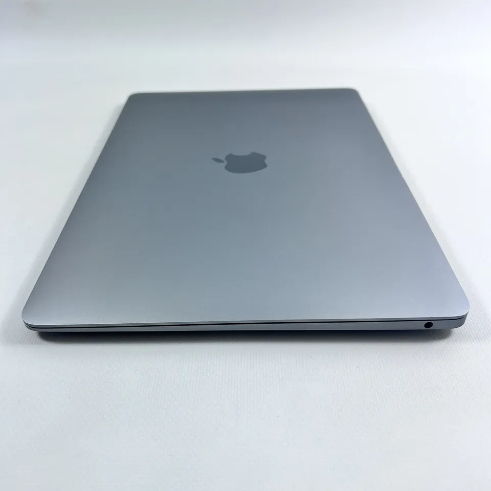 MacBook Air 13 2020 i5-1.1/16/256 Space Gray, батарея 79% — фото 5