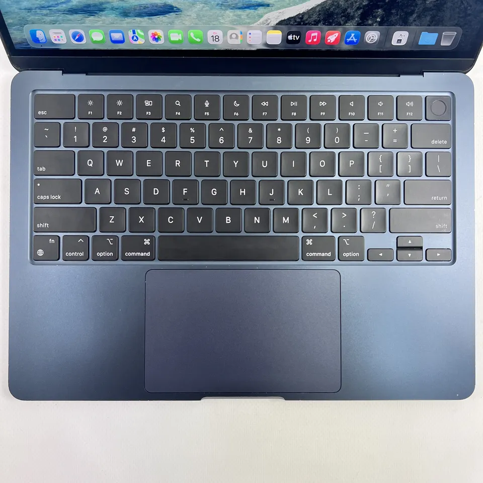 MacBook Air 13 2022 M2/24/1TB Midnight 8CPU 10GPU, батарея 87% — фото 7
