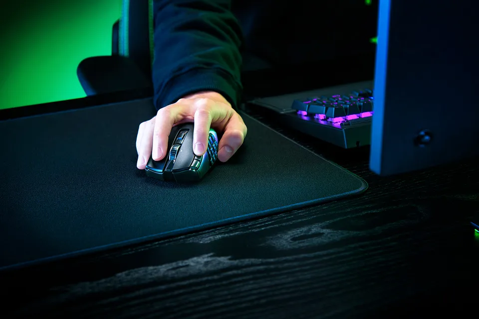 Миша Razer Naga V2 Hyperspeed (RZ01-03600100-R3G1) — фото 3