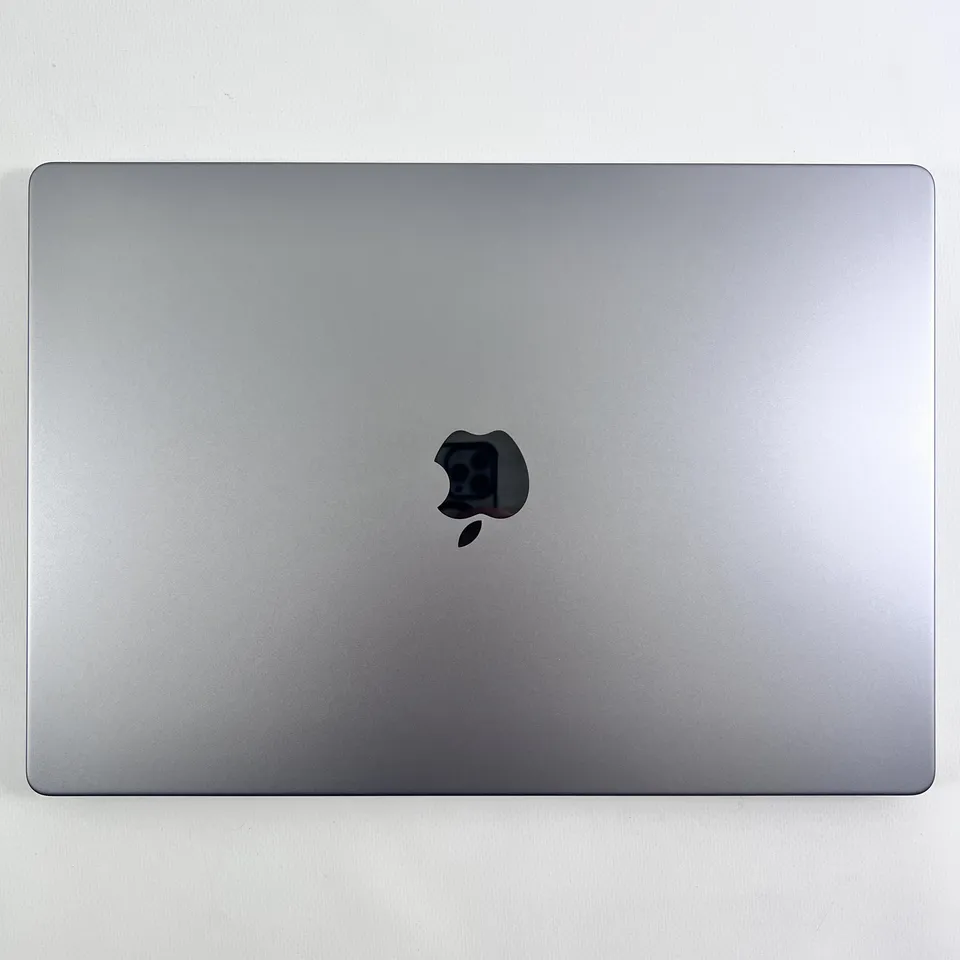 MacBook Pro 16 2021 M1 Max/64/1TB Space Gray 10 CPU 32 GPU — фото 1