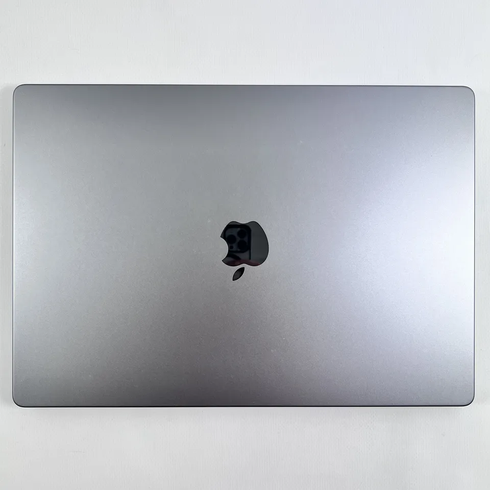 MacBook Pro 16 2021 M1 Pro/32/512 Space Gray, батарея 79% — фото 1