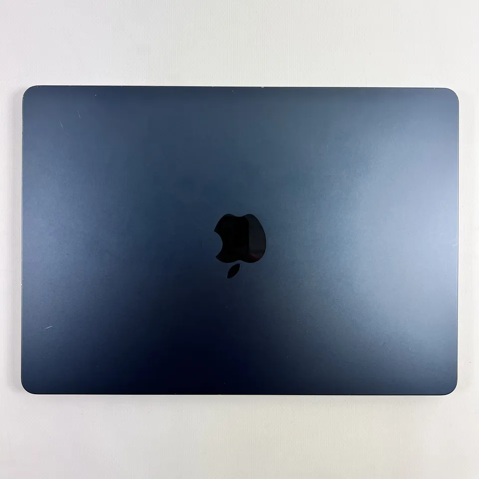 MacBook Air 13 2022 M2/24/1TB Midnight 8CPU 10GPU, батарея 87% — фото 1