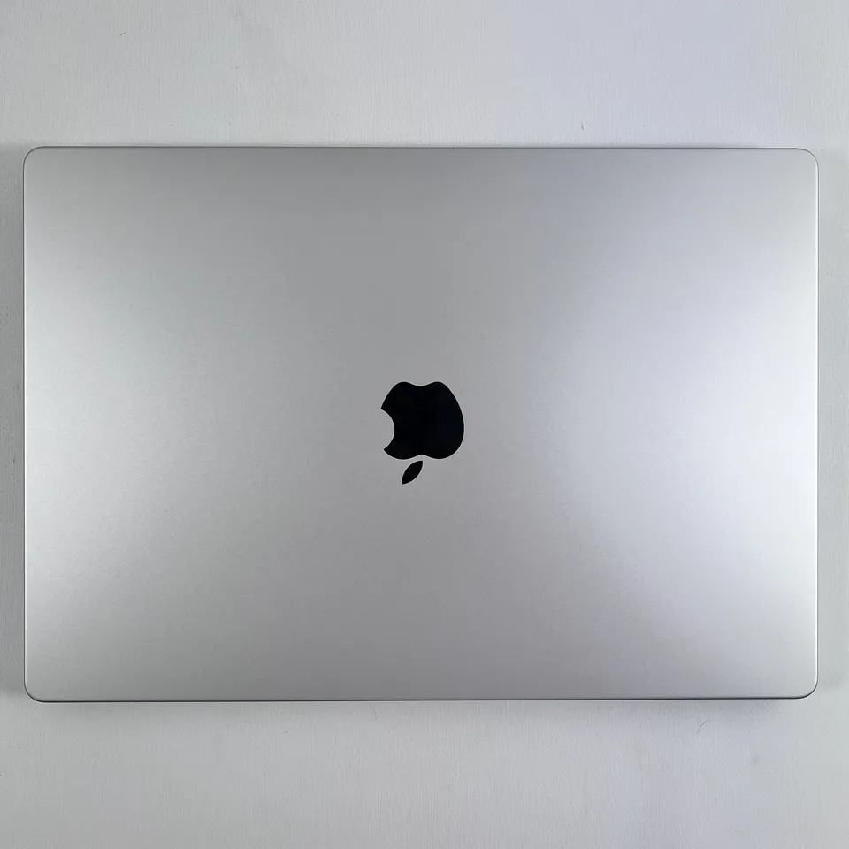 MacBook Pro 16 2021 M1 Pro/32/512 Silver, батарея 96% — фото 1