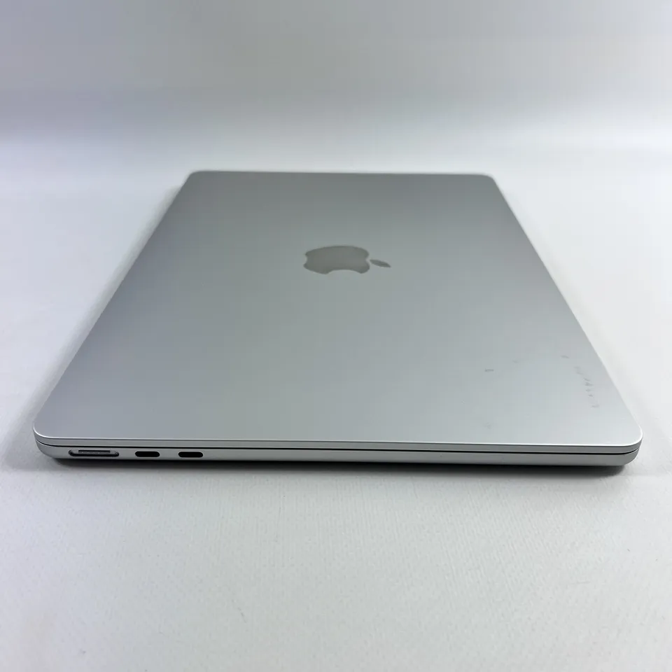 MacBook Air 13 2025 M4/16/256 Silver 10CPU 8GPU, батарея 100% — фото 3