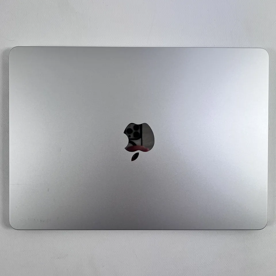 MacBook Air 13 2025 M4/16/256 Silver 10CPU 8GPU, батарея 100% — фото 1