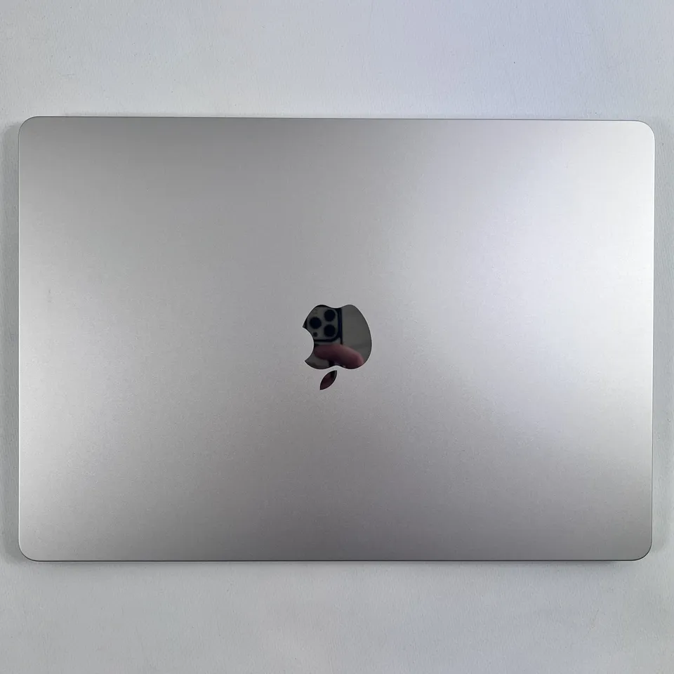 MacBook Air 15 2024 M3/24/512 Starlight 8CPU 10GPU, батарея 100% — фото 1