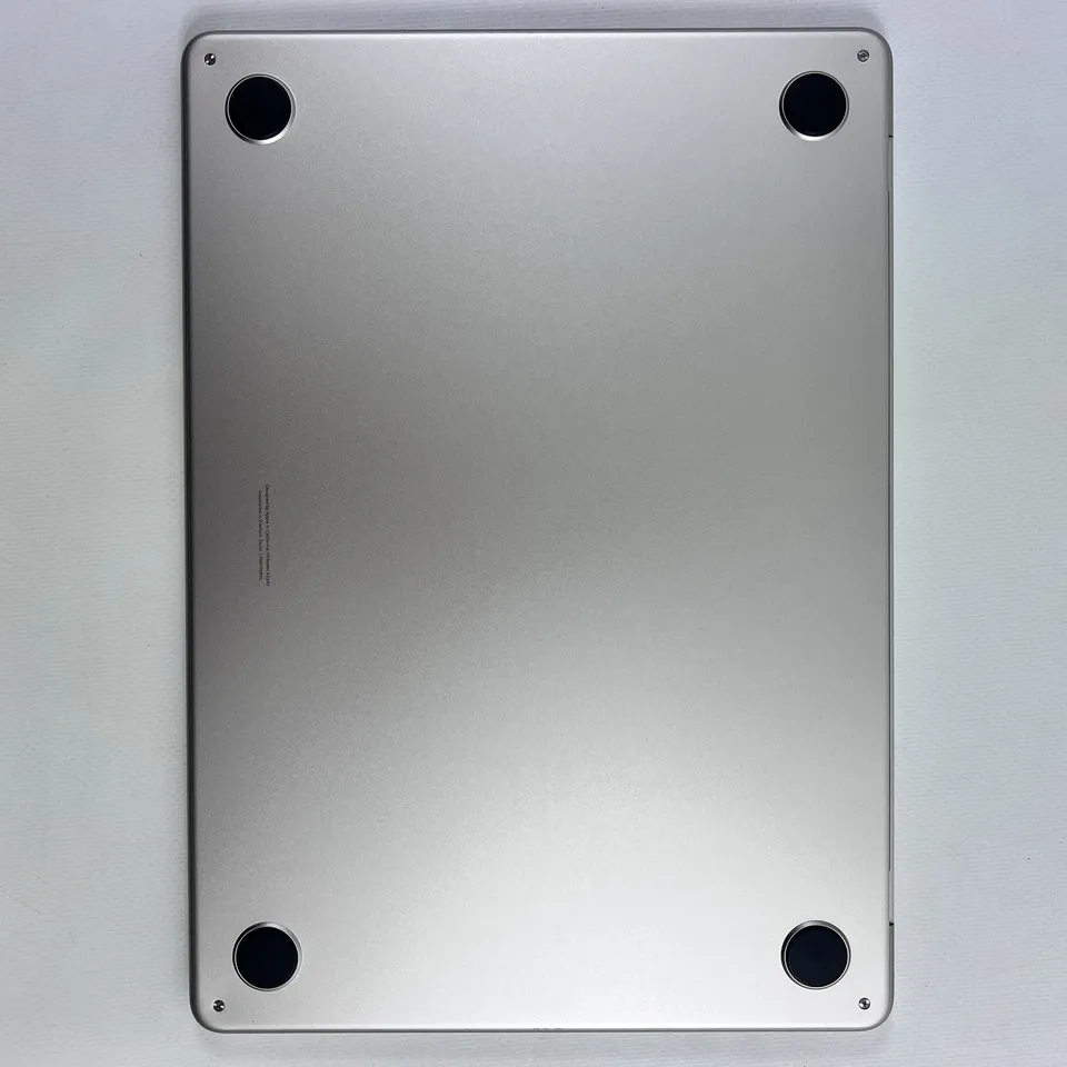 MacBook Air 13 2025 M4/24/512 Starlight 10CPU 10GPU, батарея 97% — фото 6