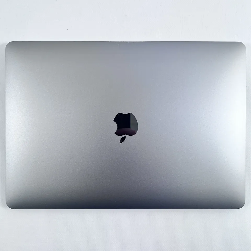 MacBook Air 13 2020 i5-1.1/16/256 Space Gray, батарея 79% — фото 1